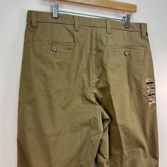 NEW Dockers Flat Front Khaki Pants 36 x 30 NWT - Picture 7 of 8